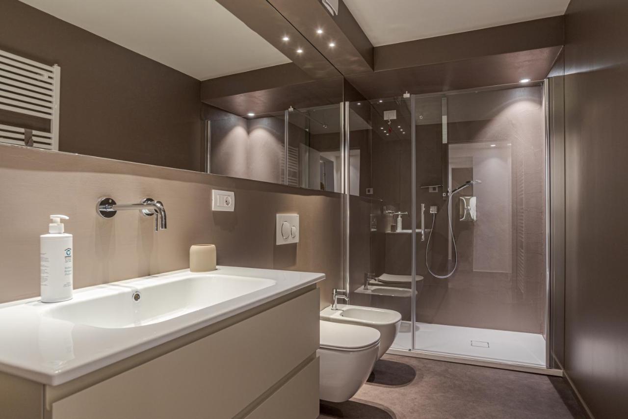 Suite Del Duomo - By Myhomeincomo Exterior foto