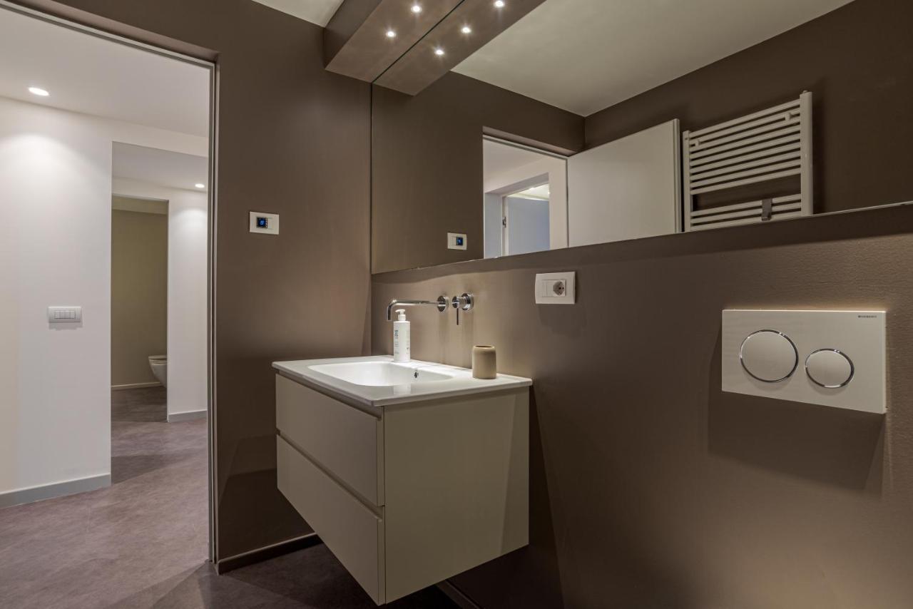 Suite Del Duomo - By Myhomeincomo Exterior foto